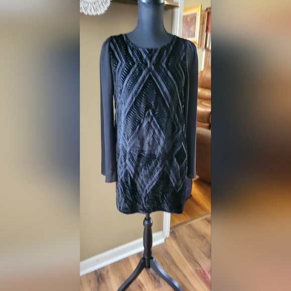 Express Black Velvet Open Back Dress, Size XS - Picture 4 of 10